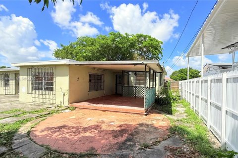 Villa ou maison à vendre à Hialeah, Floride: 3 chambres, 171.96 m2 № 1976624 - photo 28