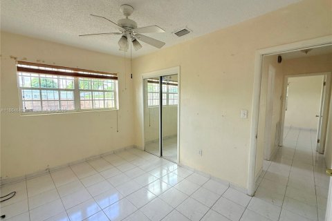 Villa ou maison à vendre à Hialeah, Floride: 3 chambres, 171.96 m2 № 1976624 - photo 13