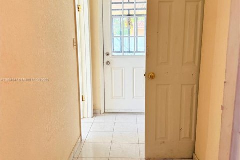 Villa ou maison à vendre à Hialeah, Floride: 3 chambres, 171.96 m2 № 1976624 - photo 25