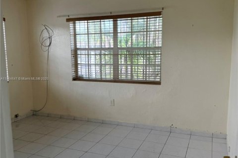 Villa ou maison à vendre à Hialeah, Floride: 3 chambres, 171.96 m2 № 1976624 - photo 16