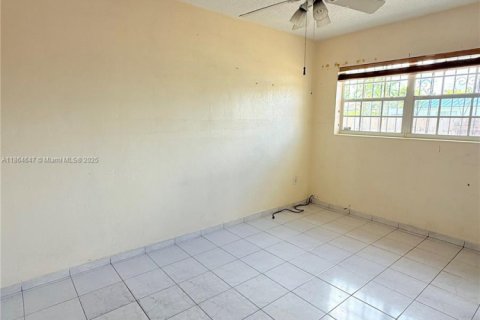Villa ou maison à vendre à Hialeah, Floride: 3 chambres, 171.96 m2 № 1976624 - photo 12