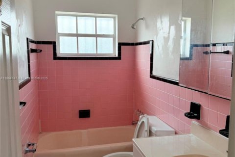 Villa ou maison à vendre à Hialeah, Floride: 3 chambres, 171.96 m2 № 1976624 - photo 14