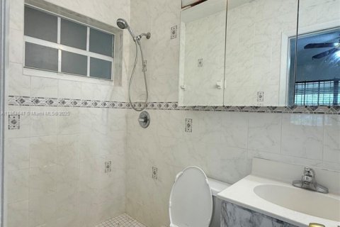 Villa ou maison à vendre à Hialeah, Floride: 3 chambres, 171.96 m2 № 1976624 - photo 21