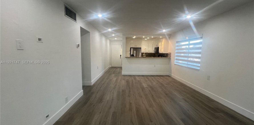 Condo à Miami, Floride, 2 chambres № 1982393