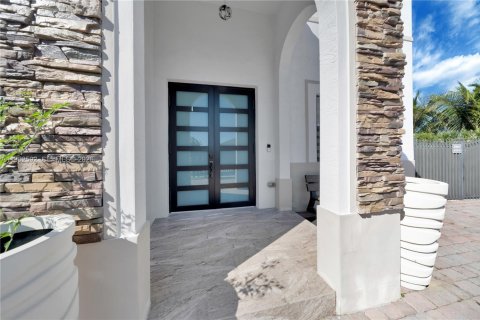 House in Homestead, Florida 6 bedrooms, 228.54 sq.m. № 2024086 - photo 5