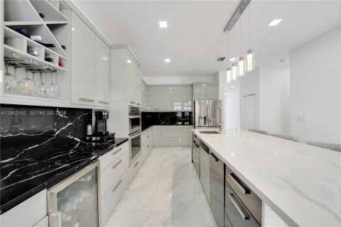 House in Homestead, Florida 6 bedrooms, 228.54 sq.m. № 2024086 - photo 13