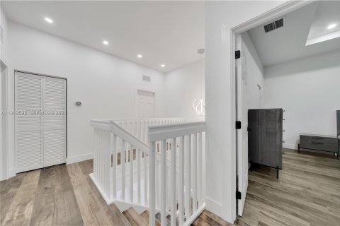 House in Homestead, Florida 6 bedrooms, 228.54 sq.m. № 2024086 - photo 17