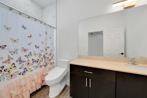 House in Homestead, Florida 6 bedrooms, 228.54 sq.m. № 2024086 - photo 19