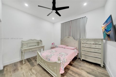 House in Homestead, Florida 6 bedrooms, 228.54 sq.m. № 2024086 - photo 18