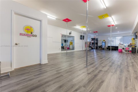 Commercial property in Hollywood, Florida № 1738066 - photo 17