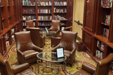 Condo in Weston, Florida, 1 bedroom  № 1956965 - photo 7