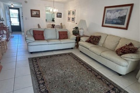 Condo in Largo, Florida, 2 bedrooms № 2216436 - photo 4