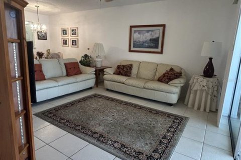 Condo in Largo, Florida, 2 bedrooms № 2216436 - photo 6