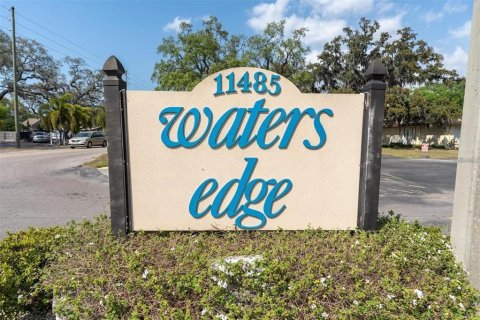 Condo in Largo, Florida, 2 bedrooms № 2216436 - photo 3
