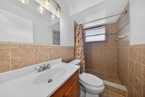 Condo in Margate, Florida, 2 bedrooms № 2175849 - photo 30