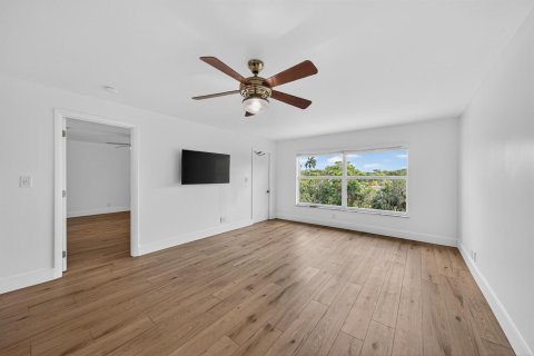 Condo in Margate, Florida, 2 bedrooms № 2175849 - photo 3
