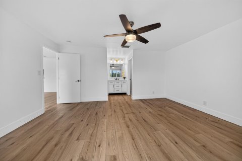 Condo in Margate, Florida, 2 bedrooms № 2175849 - photo 29