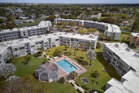 Condo in Margate, Florida, 2 bedrooms № 2175849