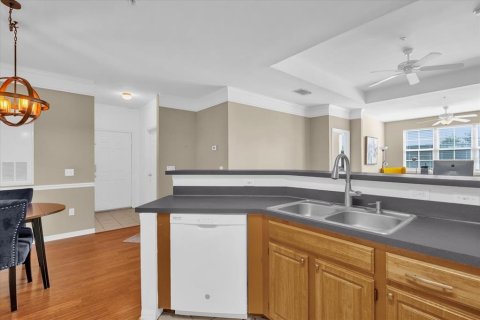 Condominio en venta en Orlando, Florida, 2 dormitorios, 114.55 m2 № 1542071 - foto 3