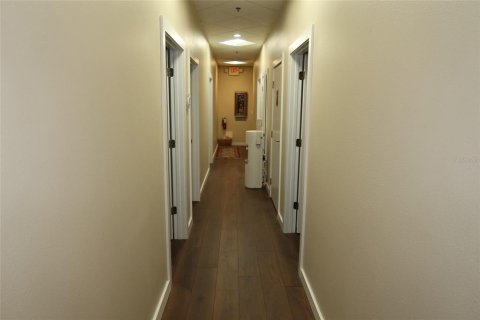 Immobilier commercial à louer à Orlando, Floride: 238.02 m2 № 2134091 - photo 5