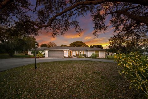 Villa ou maison à Sarasota, Floride 6 chambres, 397.34 m2 № 2148333