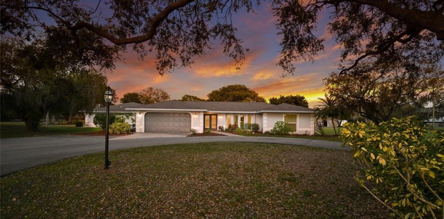 Villa ou maison à Sarasota, Floride 6 chambres, 397.34 m2 № 2148333