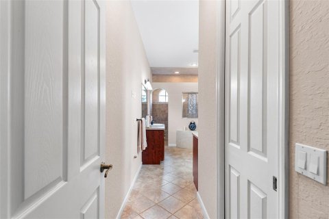 House in Polk City, Florida 2 bedrooms, 176.79 sq.m. № 1913186 - photo 17