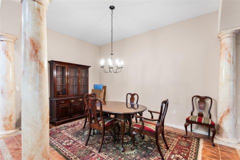 House in Polk City, Florida 2 bedrooms, 176.79 sq.m. № 1913186 - photo 5
