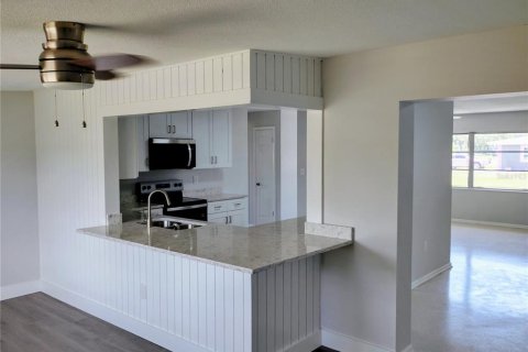 House in Bradenton, Florida 3 bedrooms, 146.51 sq.m. № 2233575 - photo 4