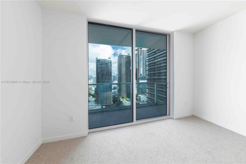 Condo in Miami, Florida, 2 bedrooms  № 1960043 - photo 13