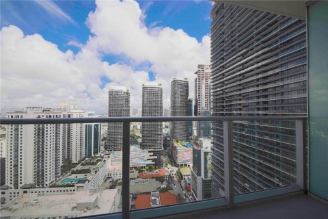 Condo in Miami, Florida, 2 bedrooms  № 1960043 - photo 4