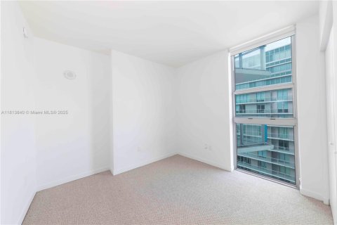 Condo in Miami, Florida, 2 bedrooms  № 1960043 - photo 14