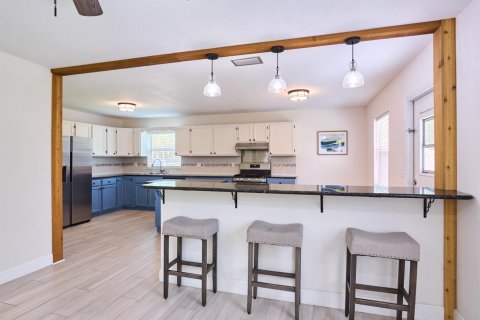 Villa ou maison à vendre à Stuart, Floride: 4 chambres, 217.58 m2 № 2300756 - photo 7