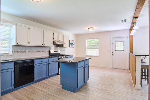 Villa ou maison à vendre à Stuart, Floride: 4 chambres, 217.58 m2 № 2300756 - photo 10