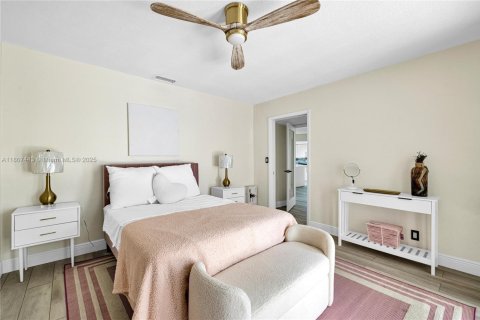 Casa en venta en Tamarac, Florida, 4 dormitorios, 222.22 m2 № 1749056 - foto 18