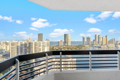 Condominio en venta en Aventura, Florida, 2 dormitorios, 134.43 m2 № 1712713 - foto 5