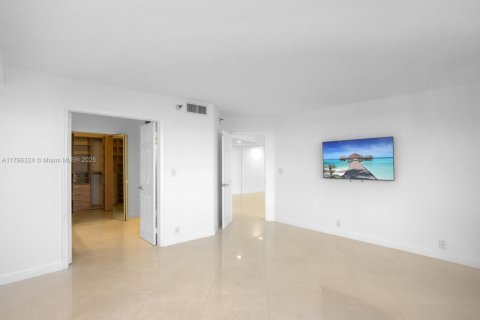 Condominio en venta en Aventura, Florida, 2 dormitorios, 134.43 m2 № 1712713 - foto 25