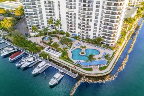 Condominio en venta en Aventura, Florida, 2 dormitorios, 134.43 m2 № 1712713 - foto 2