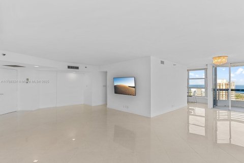 Condominio en venta en Aventura, Florida, 2 dormitorios, 134.43 m2 № 1712713 - foto 14