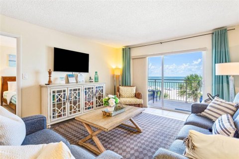 Condo in Madeira Beach, Florida, 2 bedrooms  № 2373520 - photo 4