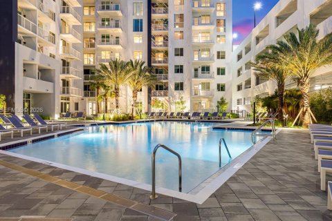 Apartamento en alquiler en West Palm Beach, Florida, 1 dormitorio, 62.43 m2 № 2019637 - foto 3
