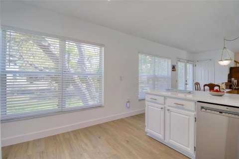 House in Palm Harbor, Florida 3 bedrooms, 170.94 sq.m. № 1804714 - photo 18