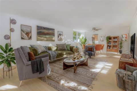 Condo in South Pasadena, Florida, 2 bedrooms  № 2151168 - photo 9