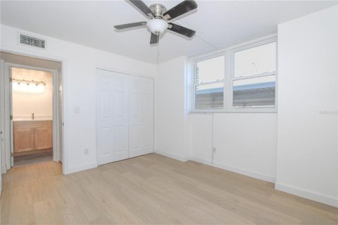 Condo in South Pasadena, Florida, 2 bedrooms  № 2151168 - photo 30