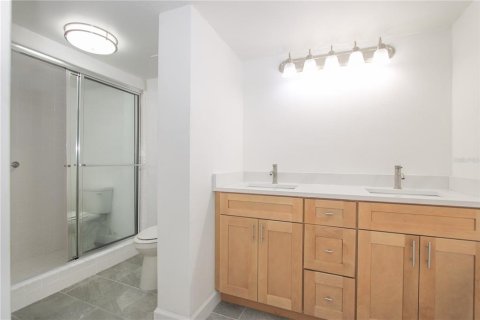 Condo in South Pasadena, Florida, 2 bedrooms  № 2151168 - photo 26