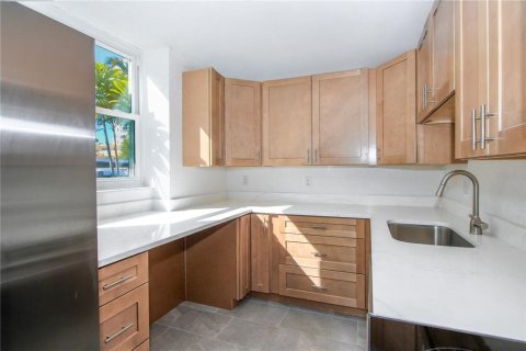 Condo in South Pasadena, Florida, 2 bedrooms  № 2151168 - photo 12