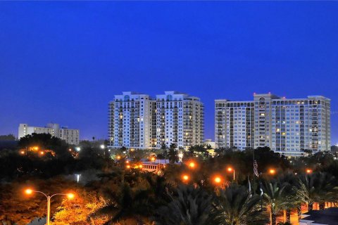 Купить кондоминиум в Сарасота, Флорида 5 комнат, 109.62м2, № 1576683 - фото 25