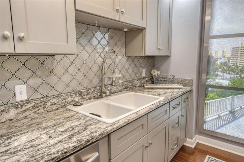 Купить кондоминиум в Сарасота, Флорида 5 комнат, 109.62м2, № 1576683 - фото 12