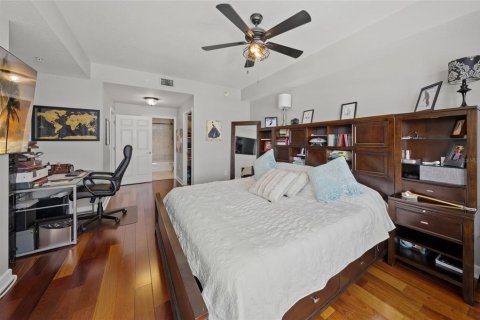 Купить кондоминиум в Сарасота, Флорида 5 комнат, 109.62м2, № 1576683 - фото 18