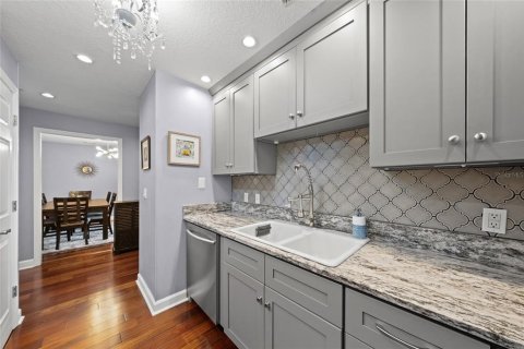 Купить кондоминиум в Сарасота, Флорида 5 комнат, 109.62м2, № 1576683 - фото 13